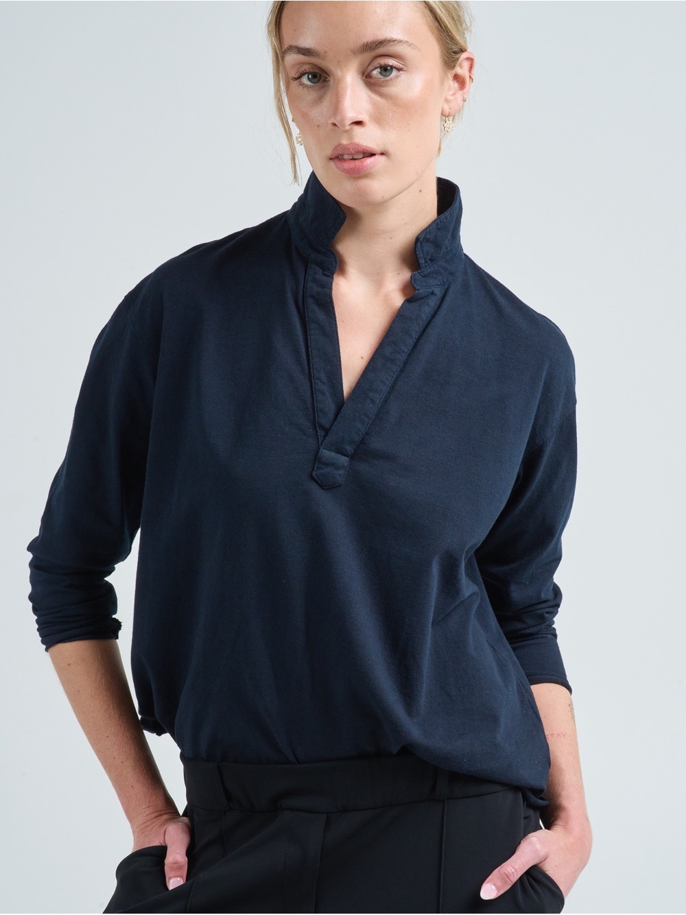 Frank & Eileen Navy V-Neck Long-Sleeve Pullover